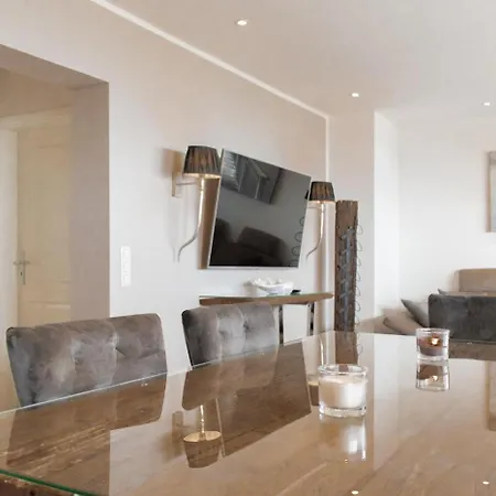 Aalkate App 2 Apartment